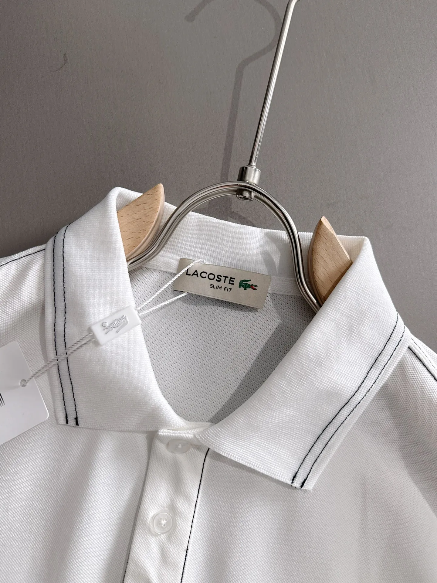 LACOSTE French crocodile fitted version M-XXXL 2026 topstitch collar lapel short sleeves, exquisite embroidery crafts counter fabrics, top-level elements blended to create, Classic short sleeves complete with 3 labels, trendy men's fashion, both upper body comfort and unparalleled existence 170-135(M) 175-150(L) 178-160(XL) 180-170(XXL) 180-180(XXXL)
